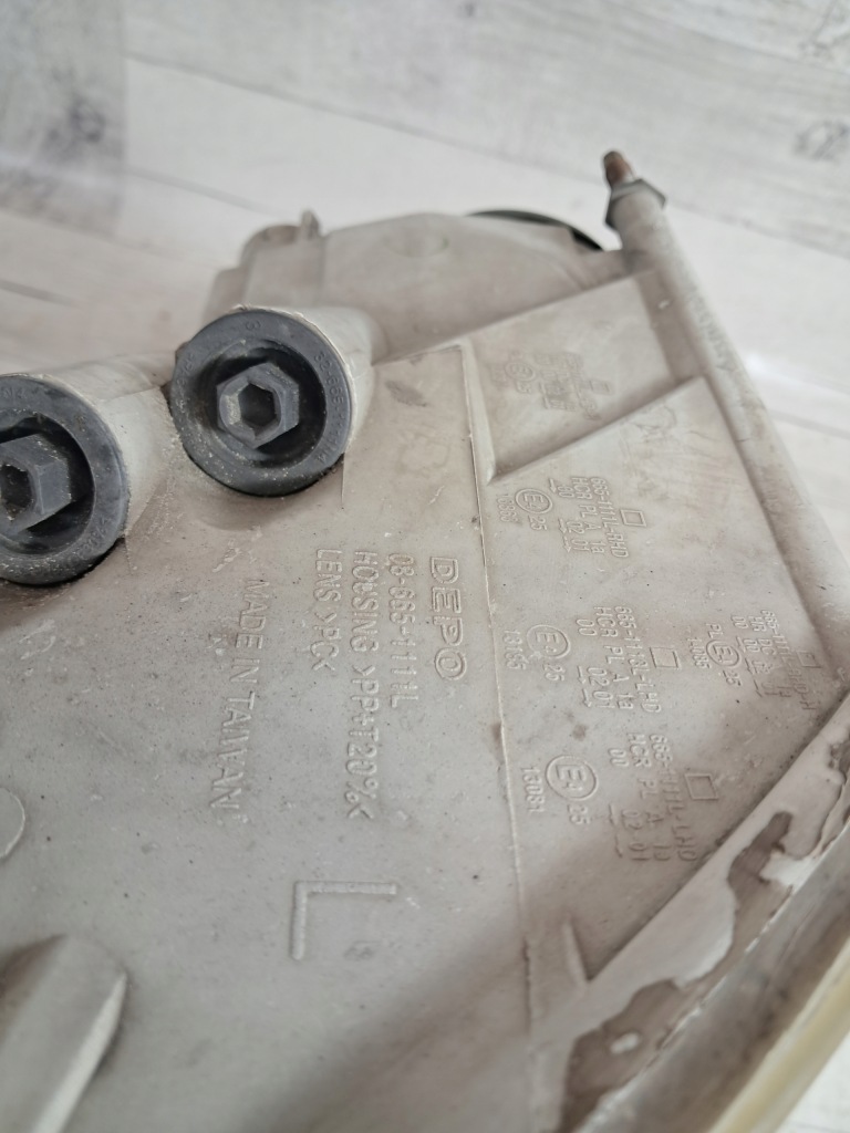 фото №8, Skoda octavia ii лампа левый перед передняя depo europa