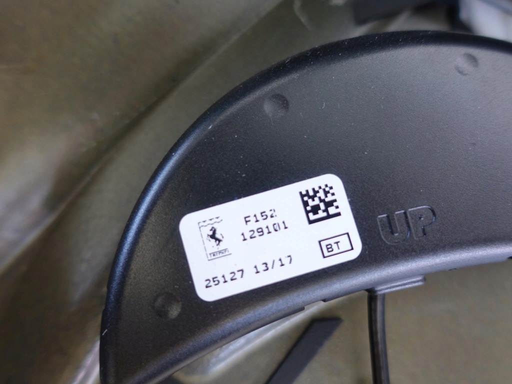 фото №11, Ferrari gt4 lusso консоль панель приладів панель приладів