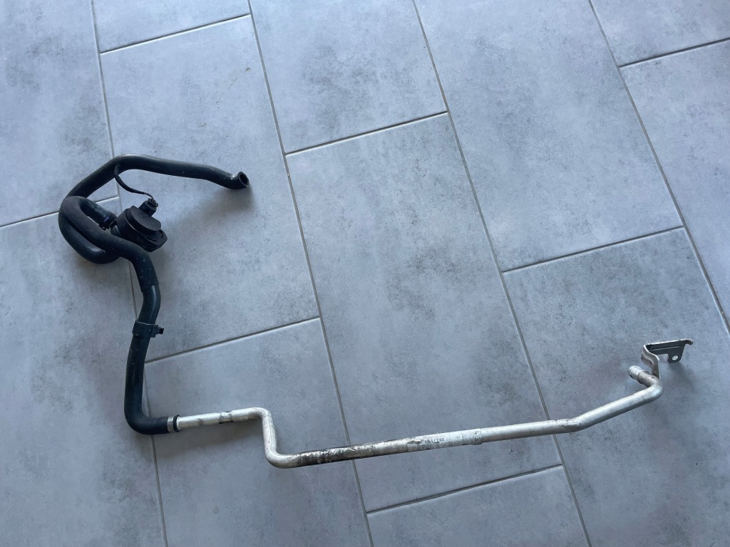 фото №1, Шланг wąż wody a1668307101 помпа mercedes w166 x166 4,7 v8 комплект