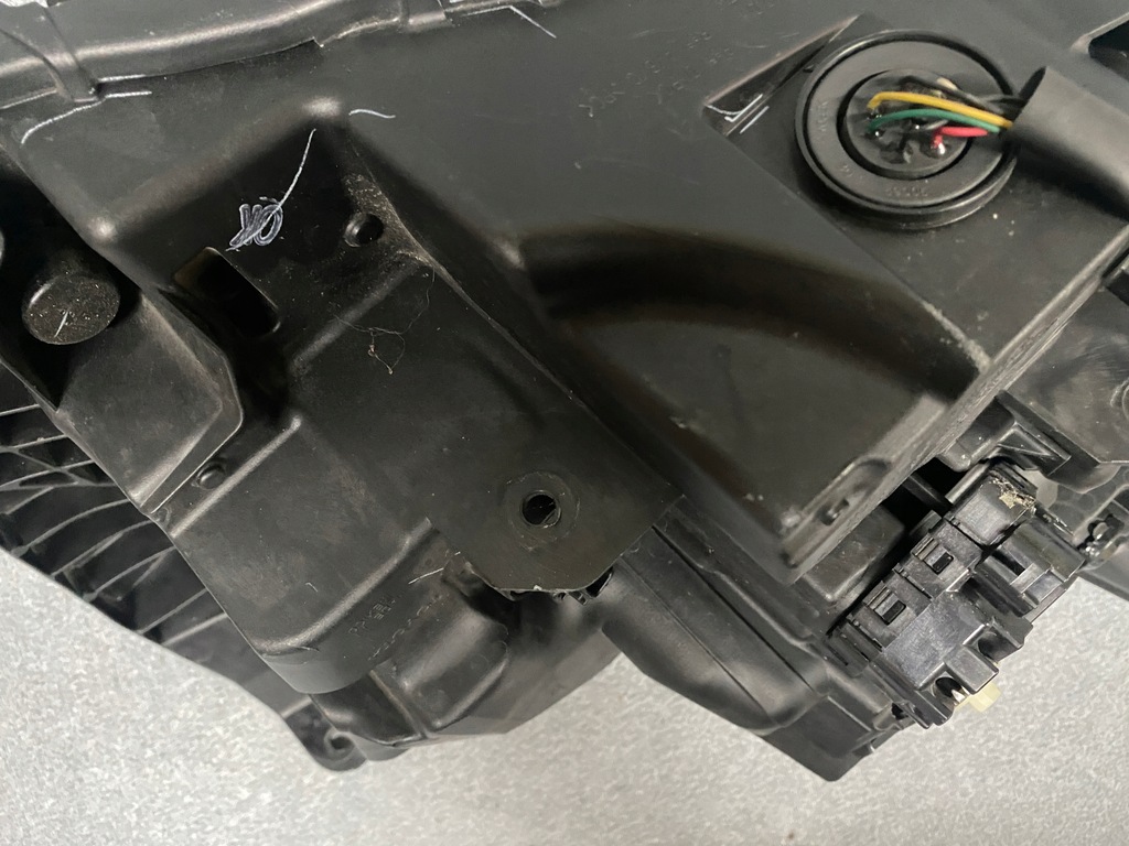 фото №13, Лампа toyota tundra led usa оригинал левая