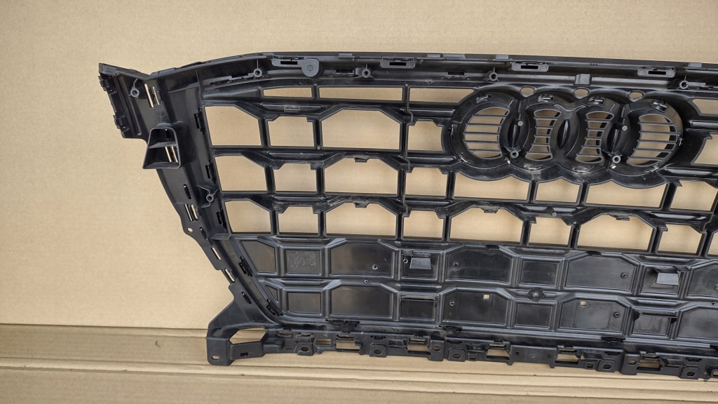 Audi q2 81a рестайлінг  fl решітка  радіатора решітка радіатора 81a853651h 20- Київ