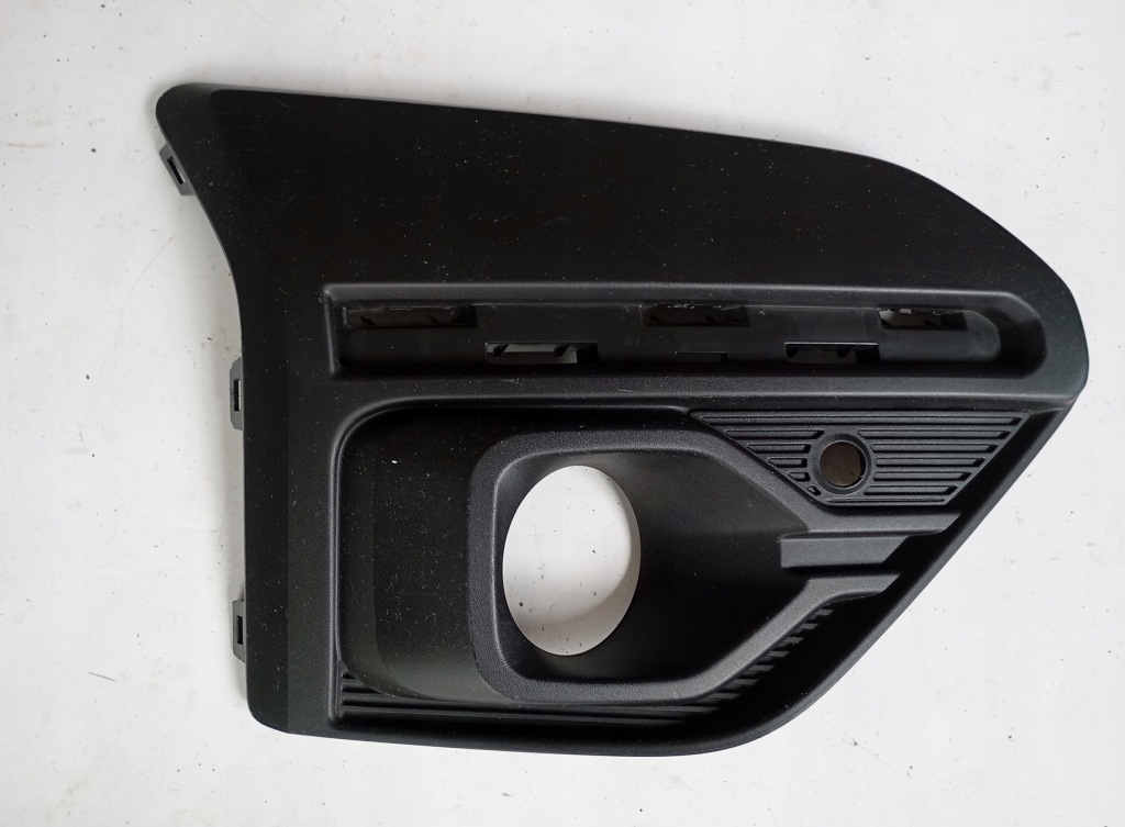 фото №1, Решётка бампера правая dacia sandero iii stepway