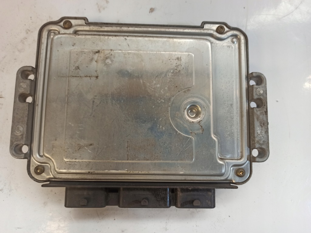 фото №8, Nissan primera p12 1.9 d блок керування двигуна 0281011237 8200284704 8200305678