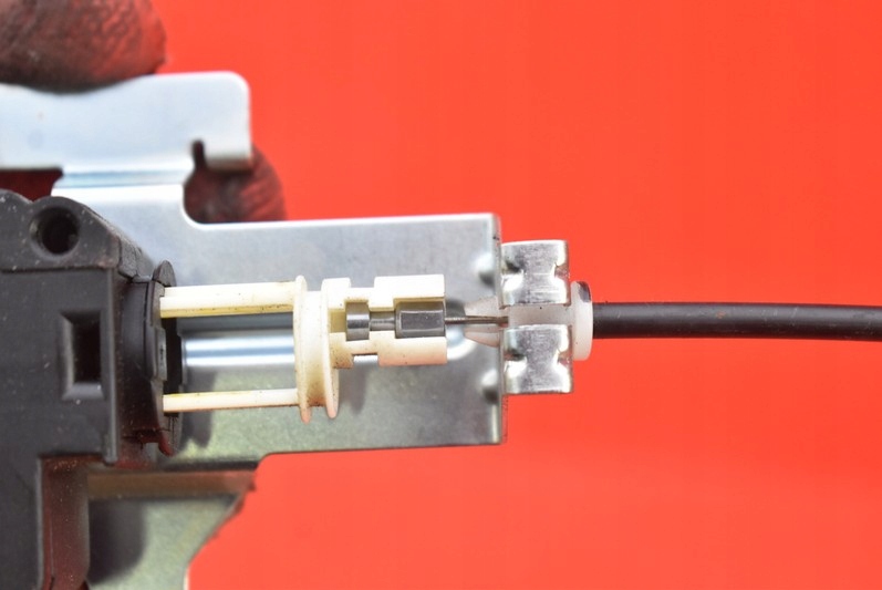 фото №10, Моторчик кришка пального a2c53110933 land rover range rover sport 1 i l320