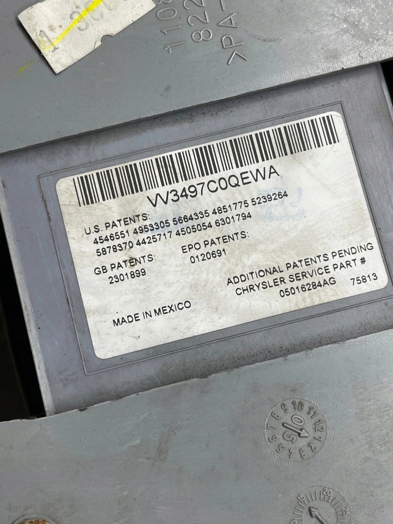 фото №6, Chrysler voyager iv лампа освещение кабины 05016284ag