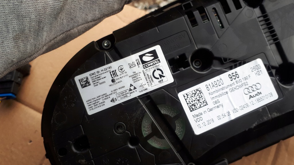 фото №8, Sq2 81a счетчик приборы 2.0 tfsi uk 81a920956