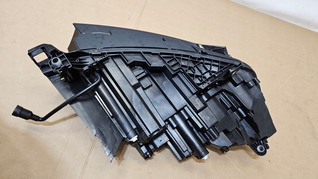 фото №12, Лампа перед левая skoda enyaq full led 5lb941015a