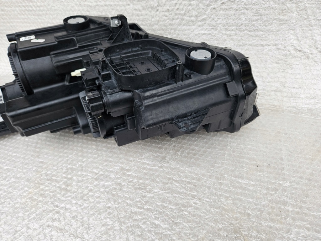 фото №4, Opel crossland x лампа правая led 13472663