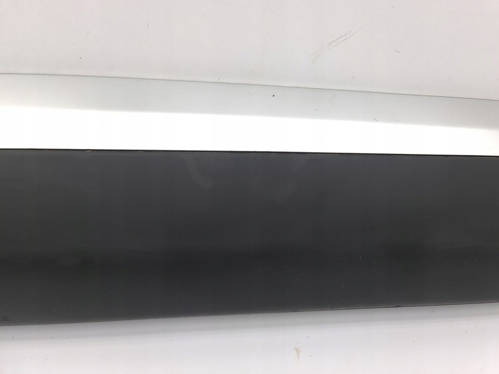 фото №14, Peugeot 2008 ii 2021 правая сторона молдинг дверь передних