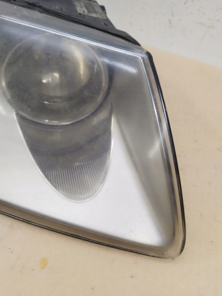 фото №4, Лампа правая перед передняя vw touareg i 2002-2006 r-line