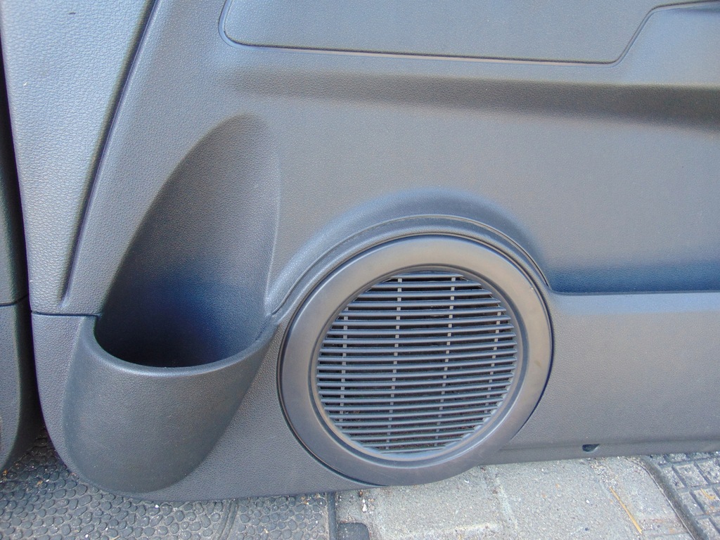 фото №13, Обшивки обшивка левый правый перед kpl vw fox 05r- eu