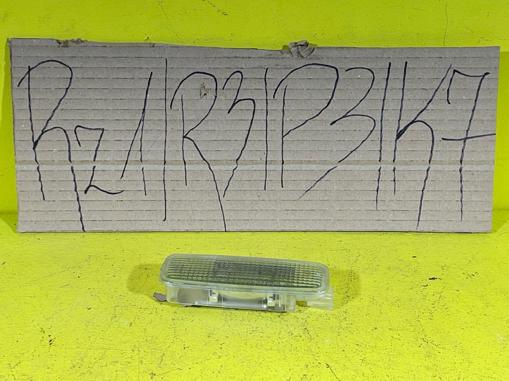 фото №5, Audi a6 c6 лампа kabinowa/podsufitki 4e0947105