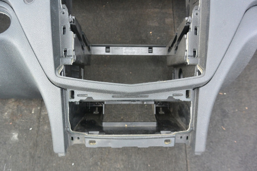 фото №6, Консоль панель приладів панель приладів mercedes-benz оригінальний номер a2046803787