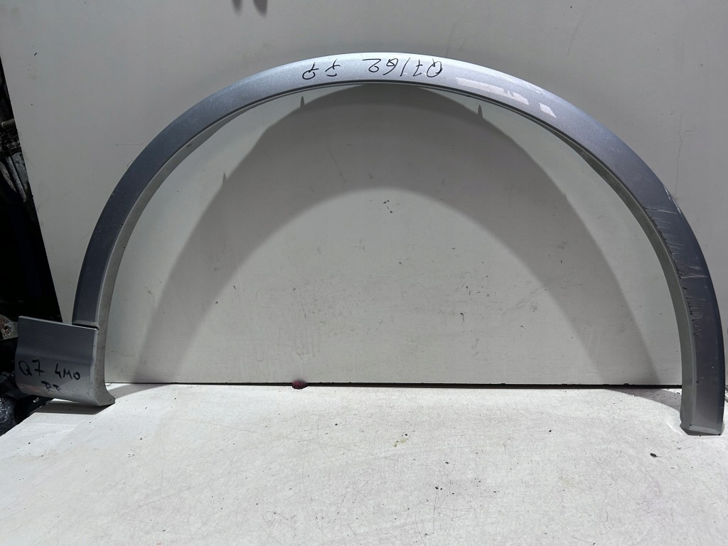 фото №1, Молдинг крыла перед правый audi q7 ii