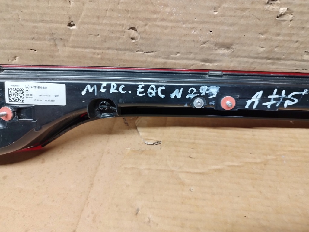 фото №8, Лампа накладка mercedes eqc a2939061801