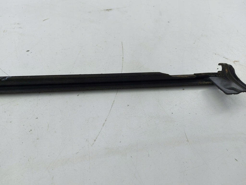 фото №6, Citroen c5 2009 молдинг стекло задний