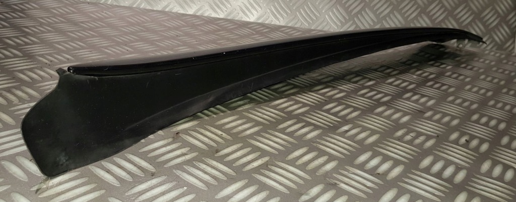 Купити Mercedes slk w171 молдинг скло лобове права ущільнювач