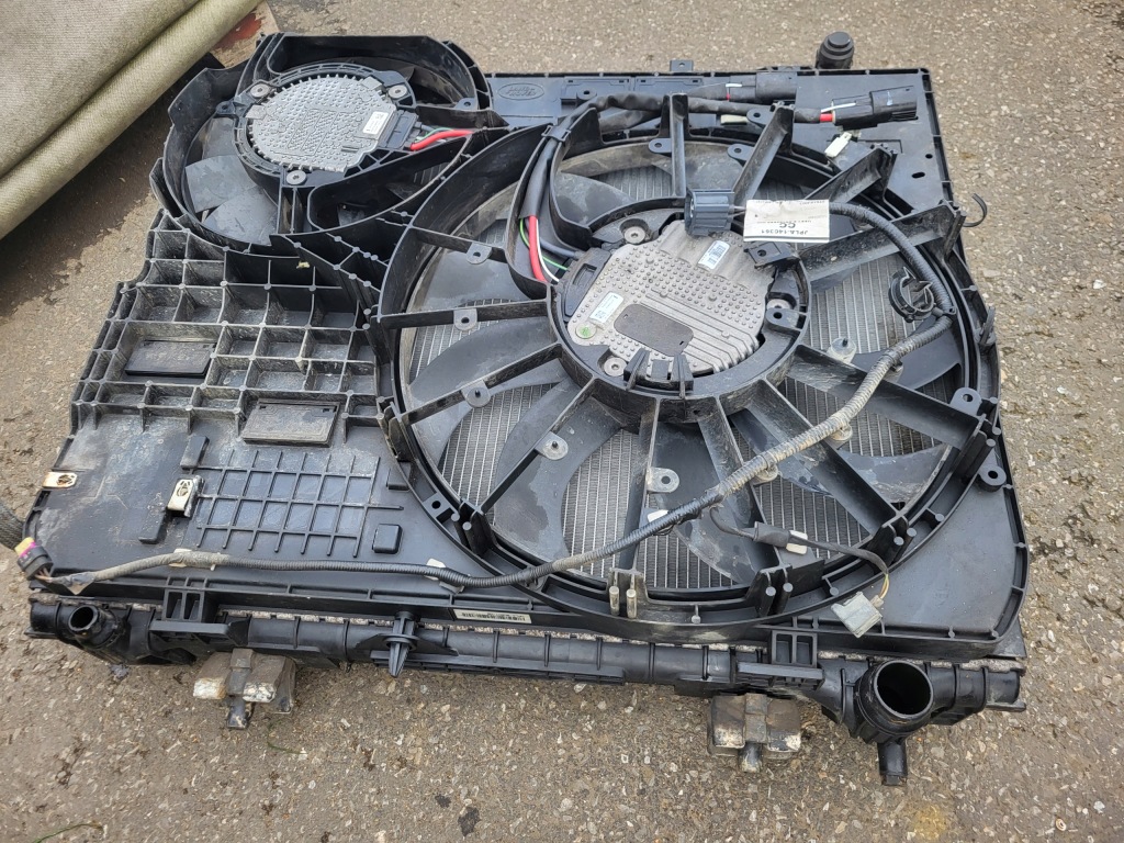 фото №15, Комплект радіатор вентилятори перед land rover discovery v 5 l462 3.0d