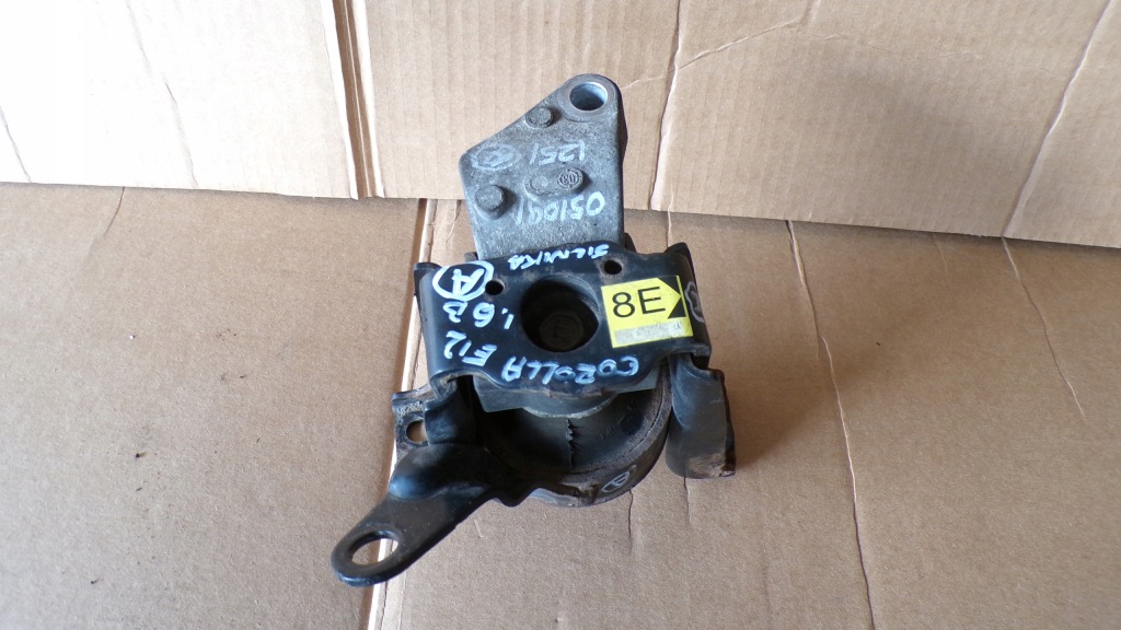 Corolla e12 подушка двигуна Київ