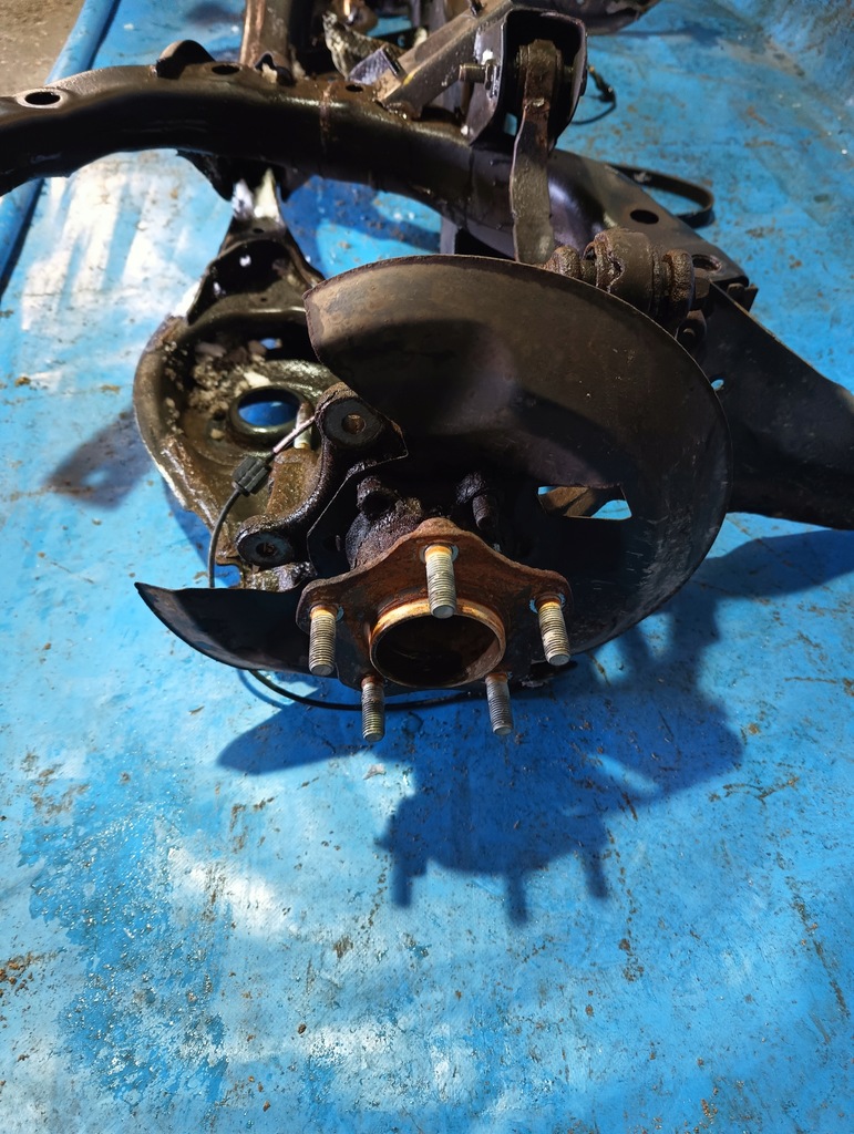 фото №4, Балка подвеска подрамник задняя задние mazda 3 iii bm bn 2.0 b hb