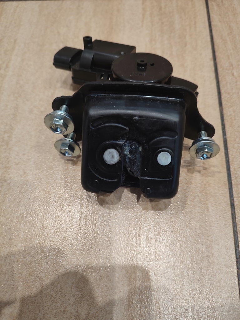 фото №10, Замок крышки багажника задняя задний toyota chr ch-r