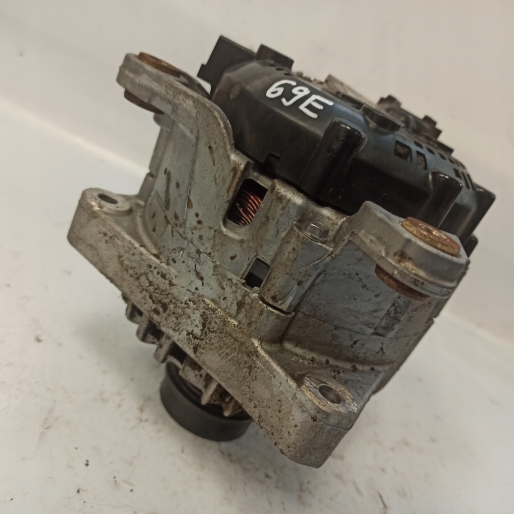 Opel astra k v 1.2t генератор 39218019 пошкоджений пластик роз'єми в Україні