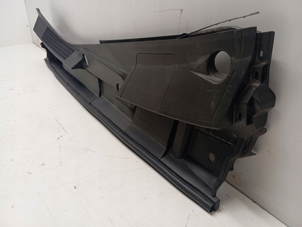 Купити 2023 toyota prius xw60 жабо передні 5578147300