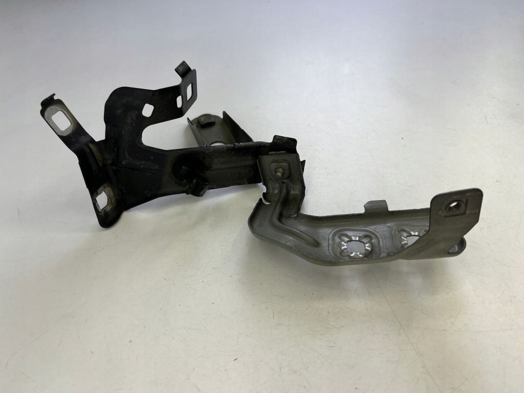 фото №16, Bmw 3 f30 f31 кронштейн крила права сторона 7255822 повний!!