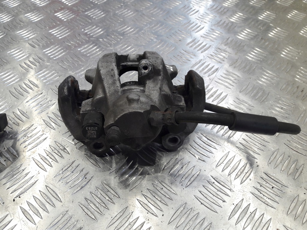 фото №8, Mercedes e w212 2014r супорт гальмівний задня