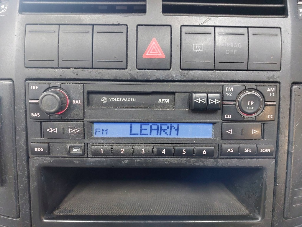 фото №12, Радио проигрыватель + панель обдув + рамка подстаканник polo iv 1j0035152f