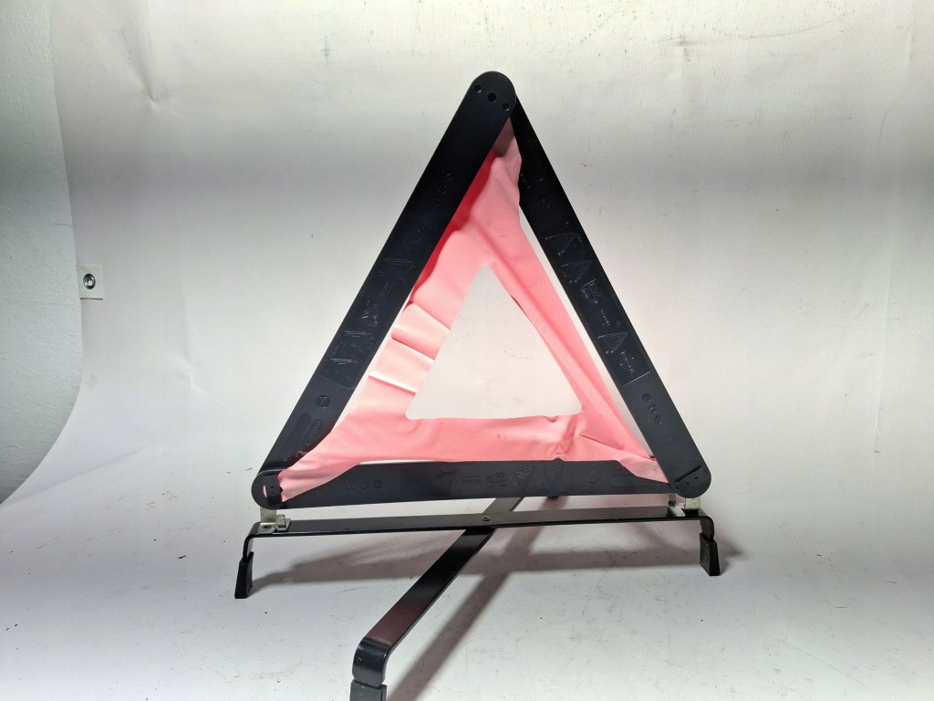 Mercedes-benz slk r170 2000 трикутник попереджувальний Недорого