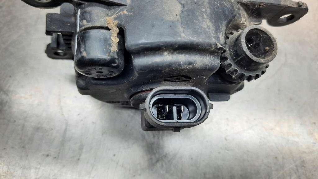 фото №4, Противотуманная фара правый renault megane ii 8200074008