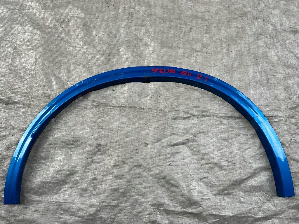 фото №1, Alfa romeo stelvio veloce накладка крила