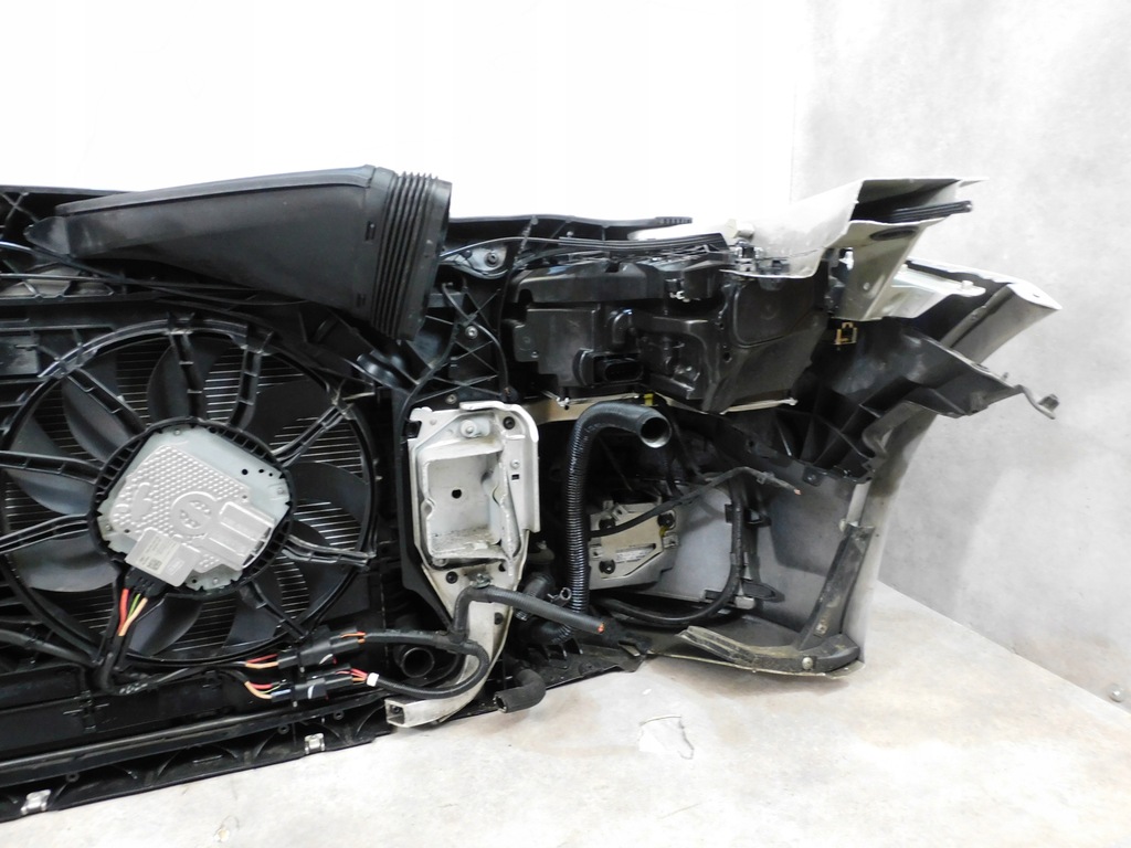 фото №16, Audi a7 c7 4g8 s line kompletny перед бампер лампи капот full led сріблястий