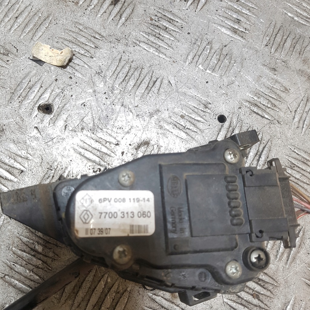 фото №3, Педаль газу nissan primastar 7700313060