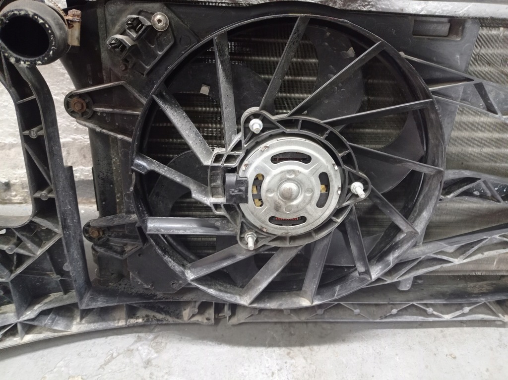 фото №9, Fiat panda ii 1.1b pas передний радиатор вентилятор 51700202