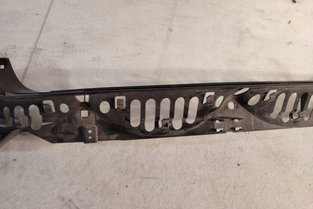 фото №10, Левый направляющая заднего бампера bmw 7 f01, f02 7183883 3.0l дизель 180kw 2009