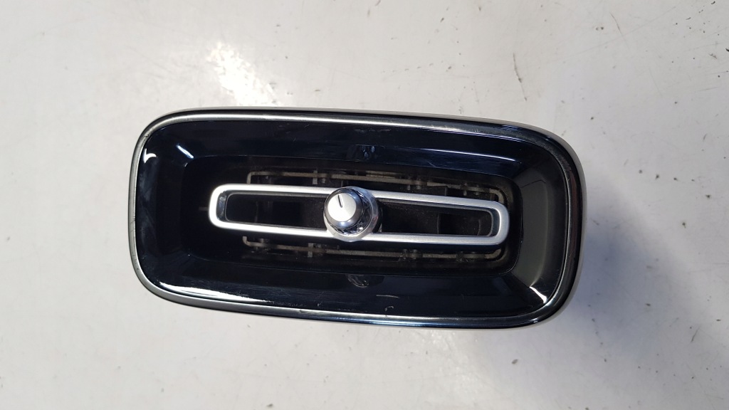 фото №1, Volvo xc40 ii решітка обдув права 31442626