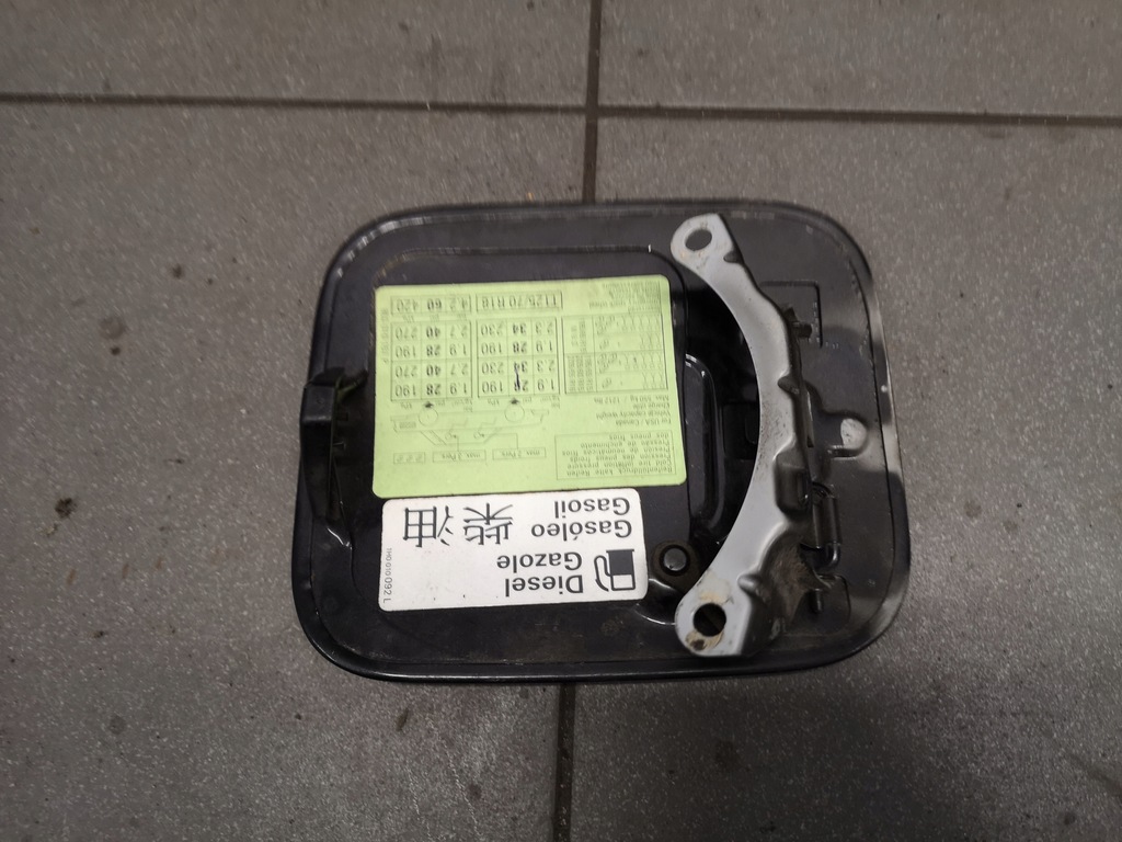 фото №9, Кришка заливної пального audi a3 8l czarna