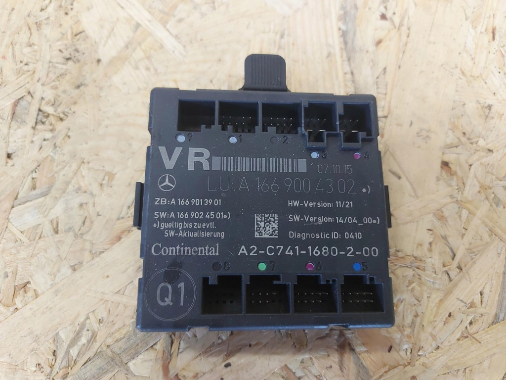 фото №1, Mercedes w166 w117 модуль двері праве перед gla cla