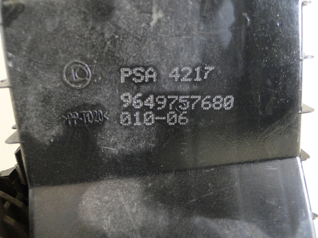 фото №9, Peugeot 407 2.0 16v корпус фильтра воздуха