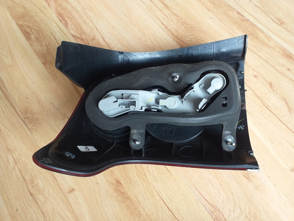 фото №8, Toyota avensis t25 06-08 лампа правая задняя