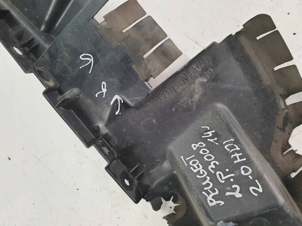 фото №6, Peugeot 3008 i 2014r 2.0 hdi воздуховод воздуха радиатора kpl