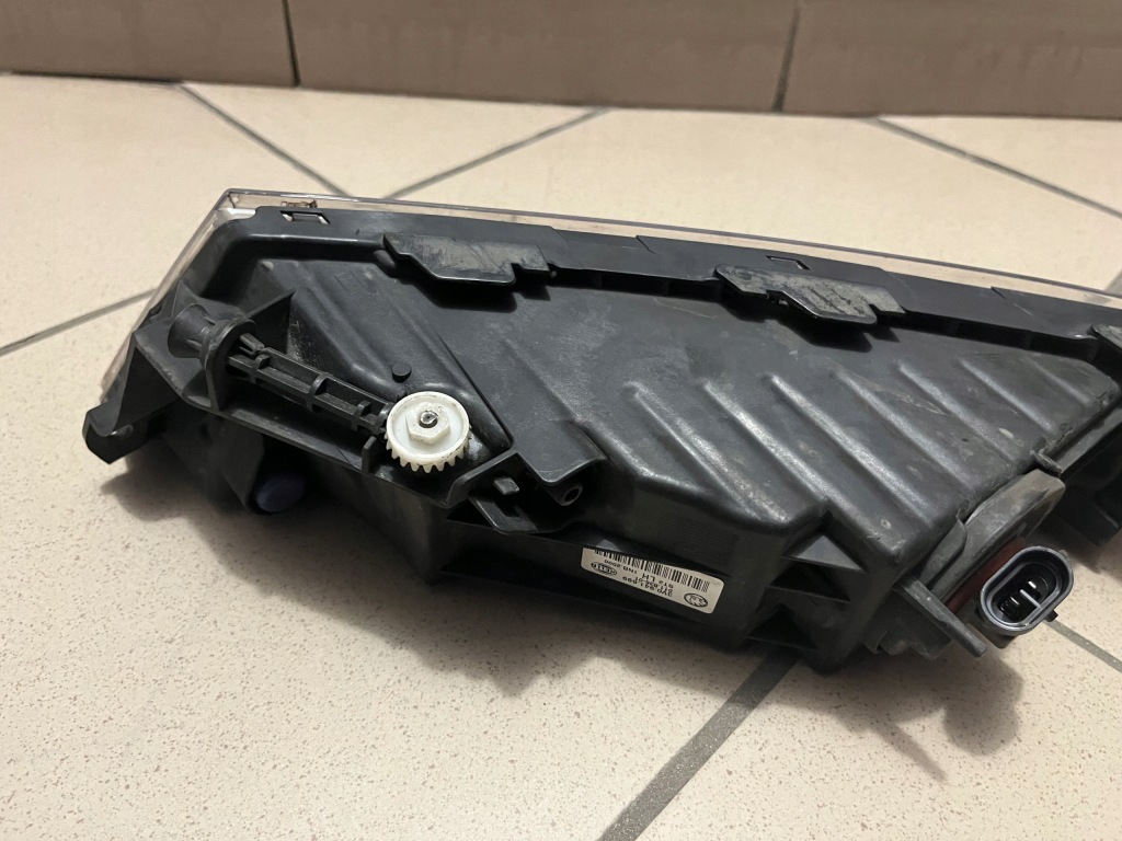 фото №12, Skoda superb iii 3 15- 3v0 лампа противотуманная фара перед левый