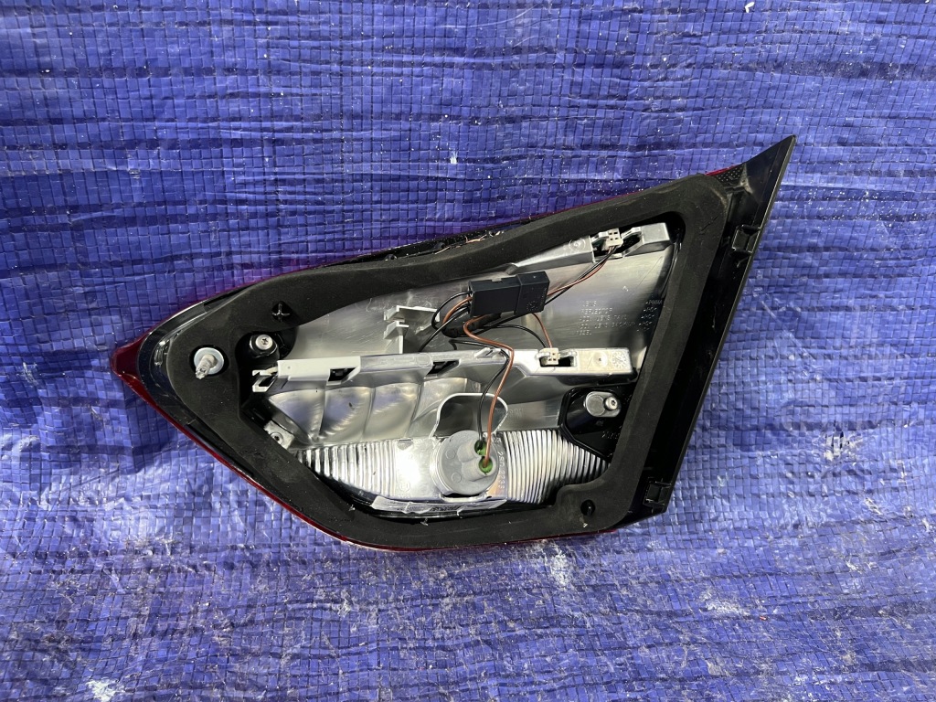 фото №2, Opel crossland ліва задня лампа w кришка