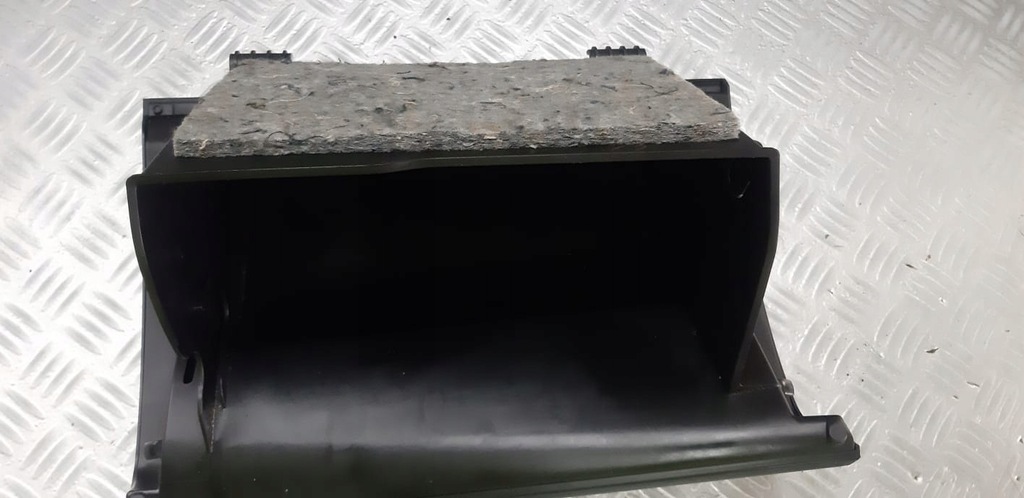 фото №6, Бардачок панели пассажира mitsubishi lancer viii x