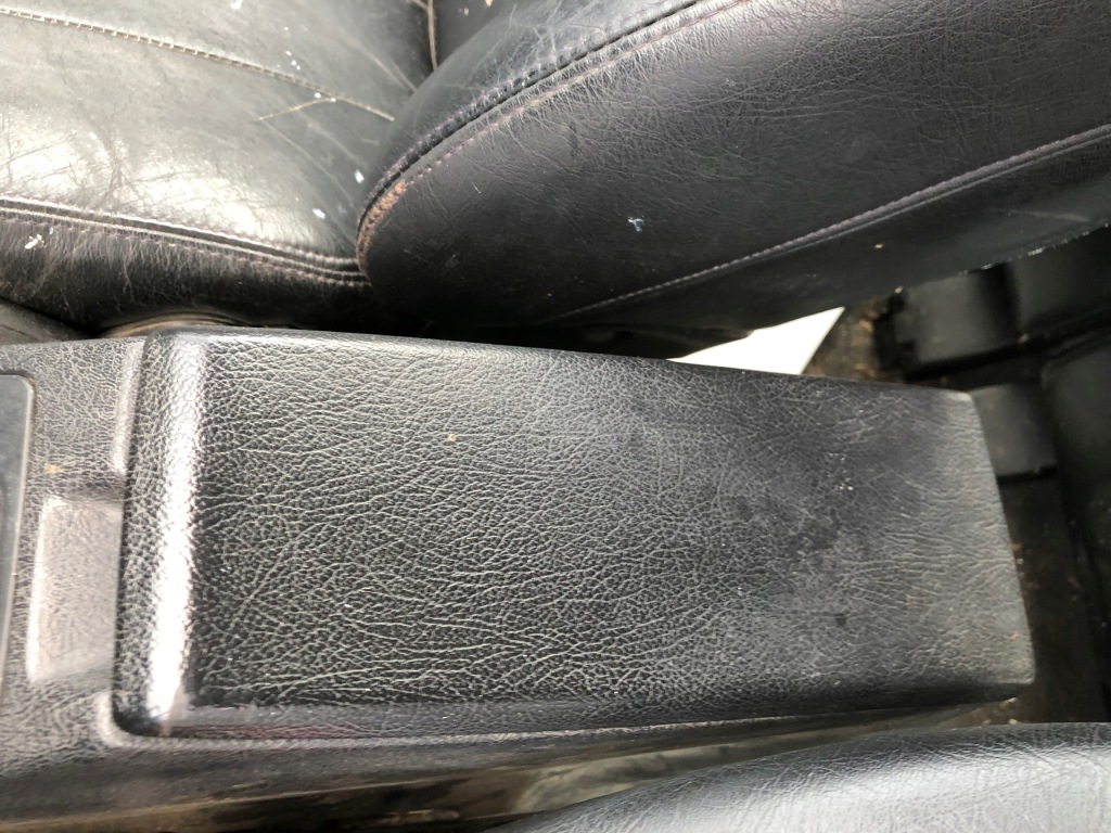 фото №1, Подлокотник туннель volvo 940 960 1990-1994