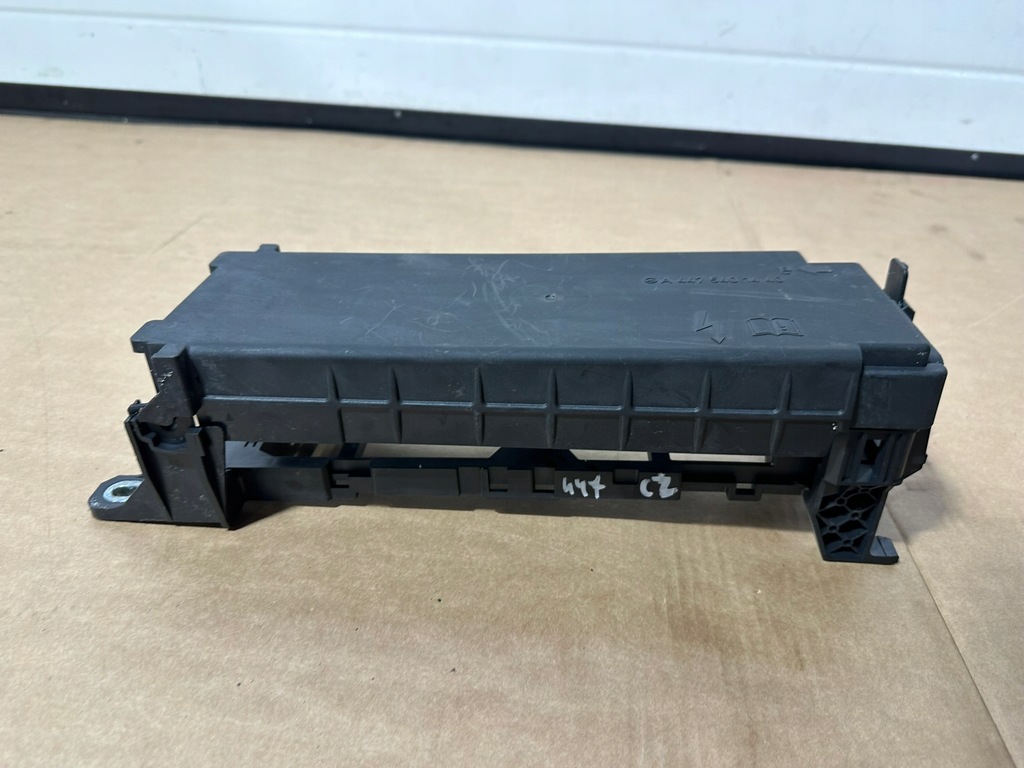 фото №10, Коробка запобіжників, запобіжник, напрямна mercedes w447 cz, vito