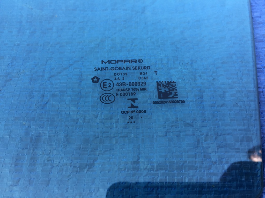 фото №2, Jeep renegade 20 21 стекло с дверь левый перед