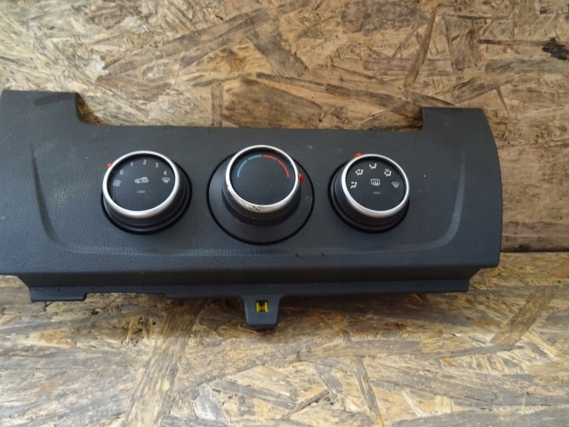 фото №1, Панель обдув renault master iii 275701849r